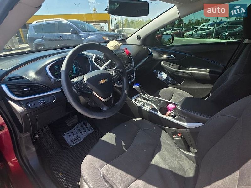 Хэтчбек Chevrolet Volt 2018 в Днепре