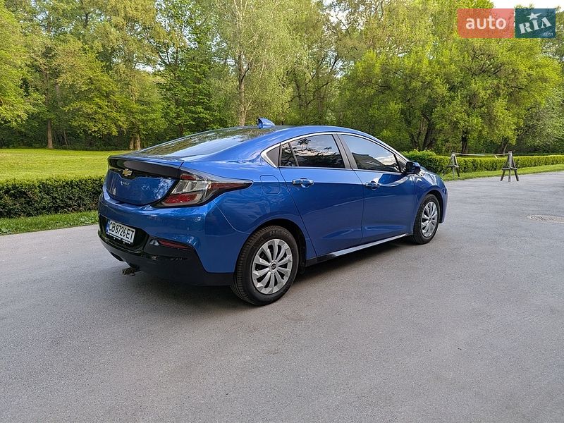 Хэтчбек Chevrolet Volt 2016 в Чернигове