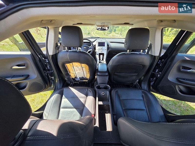 Хэтчбек Chevrolet Volt 2013 в Киеве