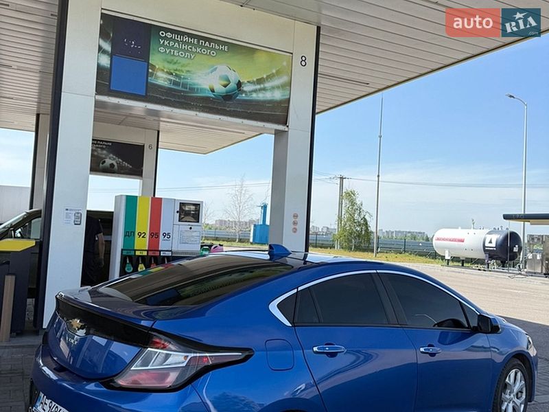 Хетчбек Chevrolet Volt 2016 в Дніпрі