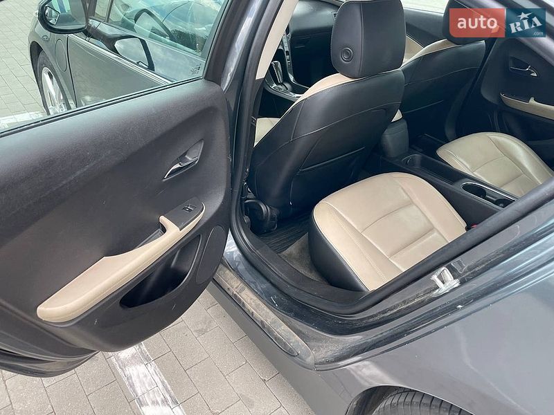 Хэтчбек Chevrolet Volt 2012 в Одессе