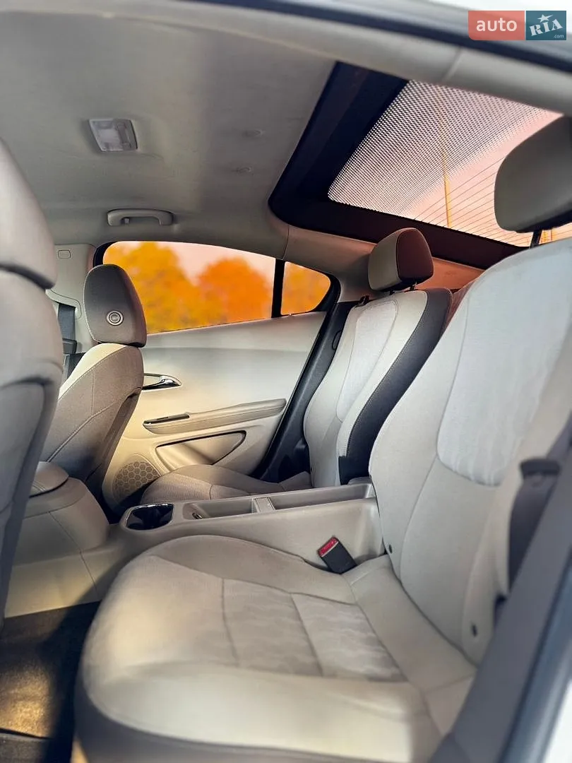 2014 Chevrolet Volt - мініатюра 9