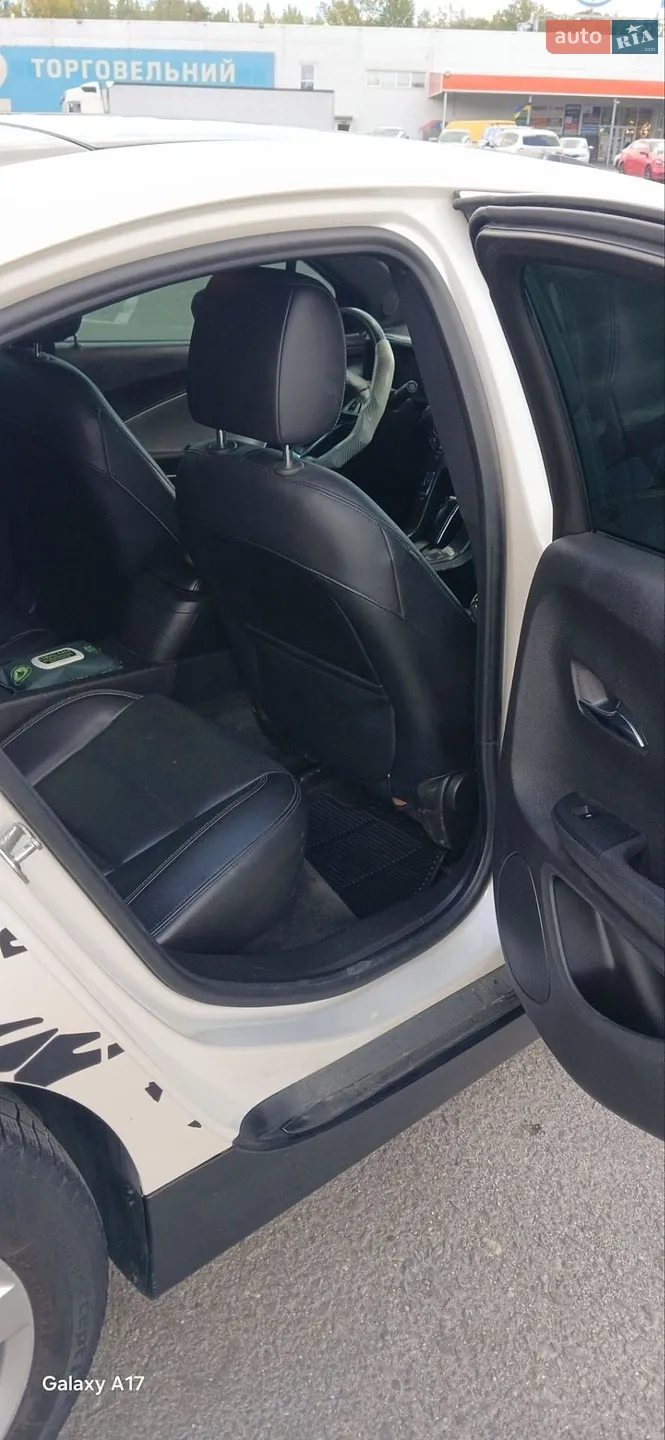 2011 Chevrolet Volt - мініатюра 14