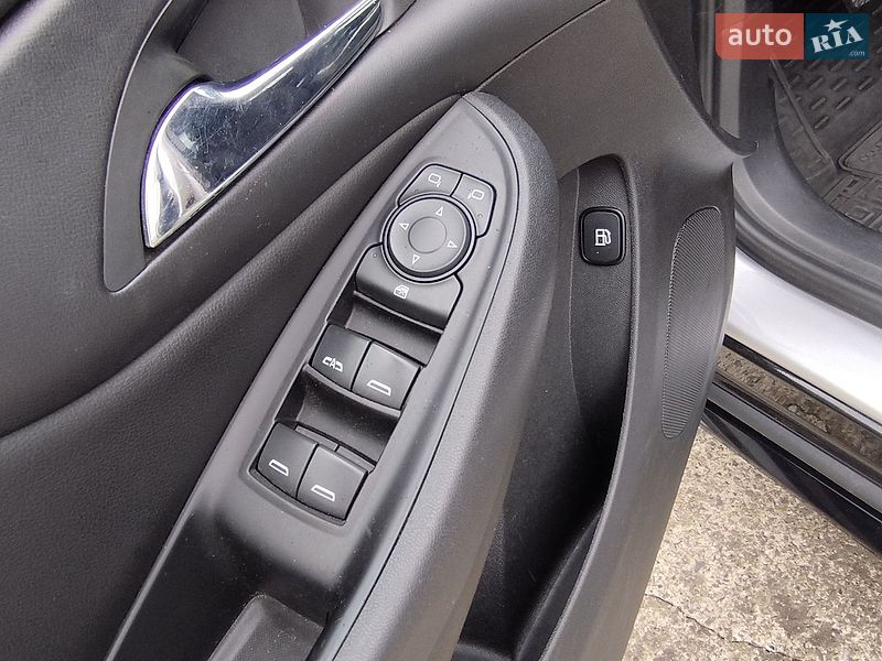 Хэтчбек Chevrolet Volt 2018 в Вознесенске фото 6 Хэтчбек Chevrolet Volt 2018 в Вознесенске