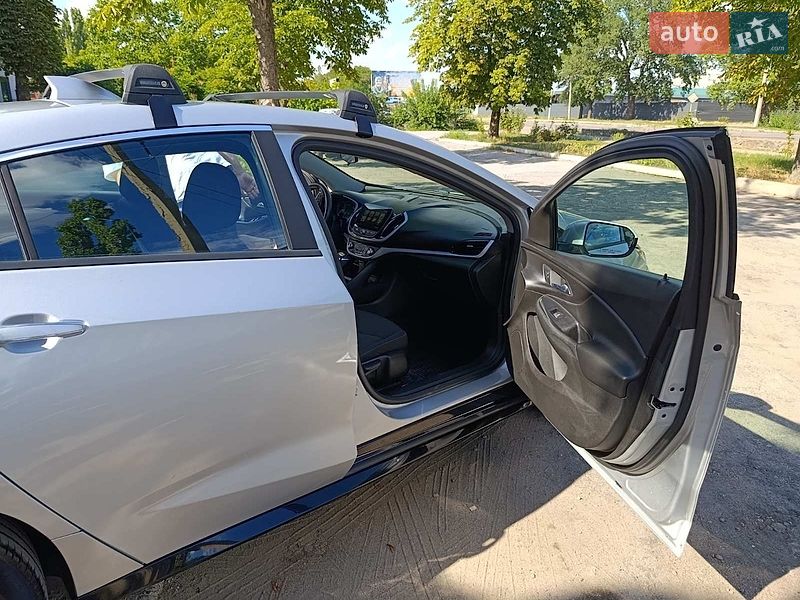 Хэтчбек Chevrolet Volt 2018 в Вознесенске фото 7 Хэтчбек Chevrolet Volt 2018 в Вознесенске
