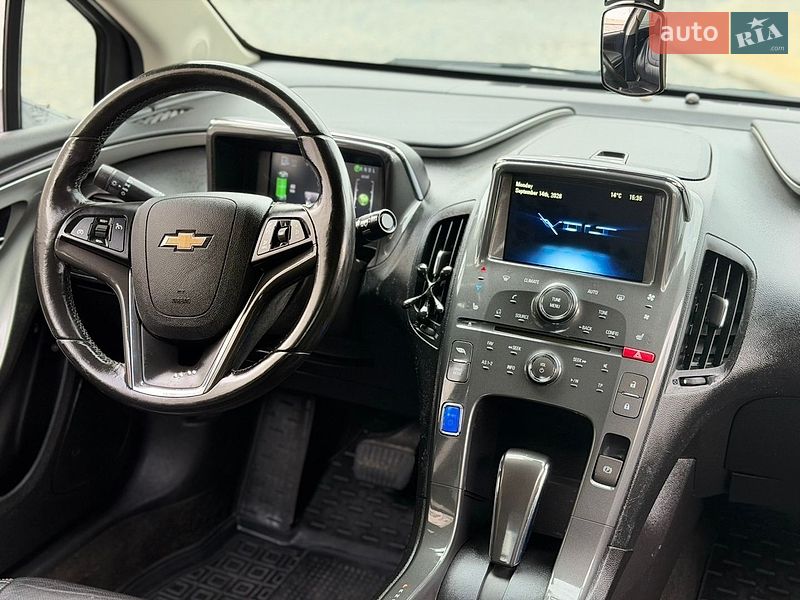 Хэтчбек Chevrolet Volt 2011 в Золочеве