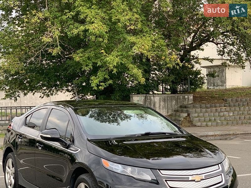 Хэтчбек Chevrolet Volt 2014 в Киеве