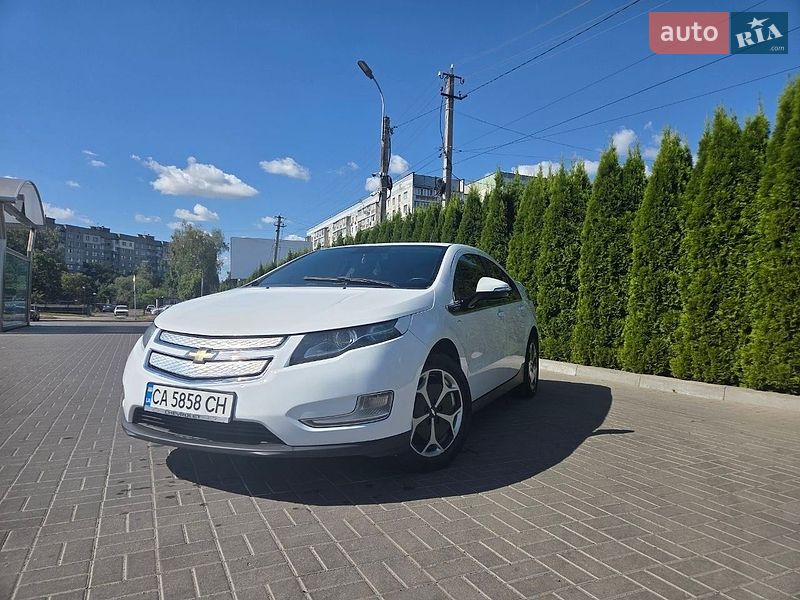 Хэтчбек Chevrolet Volt 2015 в Черкассах