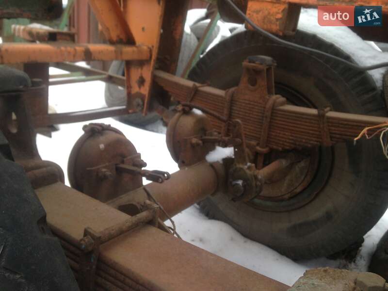 Контейнеровоз ЧМЗАП 5208 1982 в Харькове