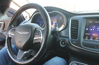 Седан Chrysler 200 2015 в 