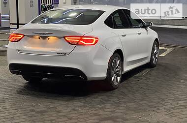 Седан Chrysler 200 2015 в 