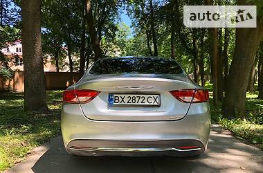 Седан Chrysler 200 2015 в Хмельницком