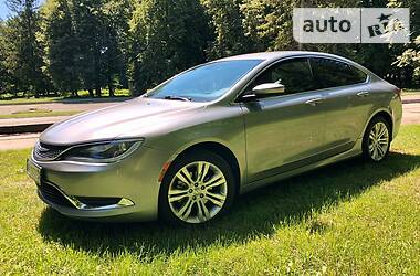 Седан Chrysler 200 2015 в Хмельницком