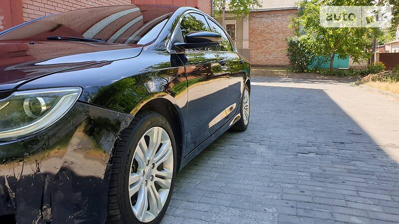 Седан Chrysler 200 2014 в Дніпрі