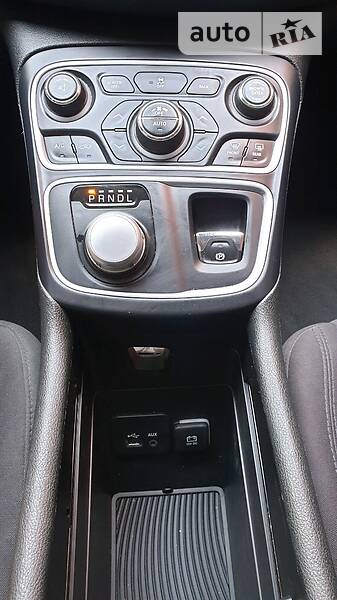 Седан Chrysler 200 2014 в Дніпрі