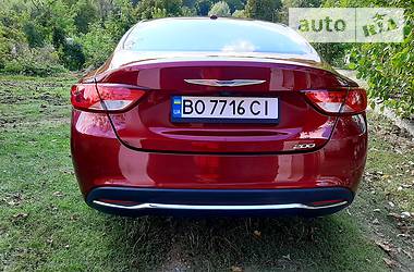 Седан Chrysler 200 2014 в Львове