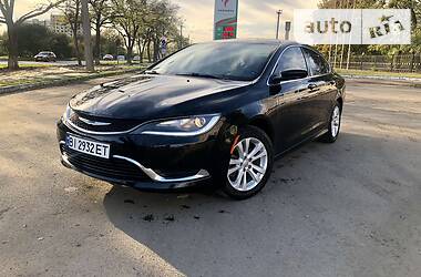 Седан Chrysler 200 2015 в Полтаве