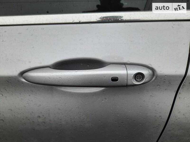 Седан Chrysler 200 2015 в Києві