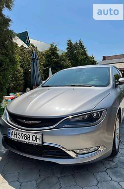 Седан Chrysler 200 2015 в 