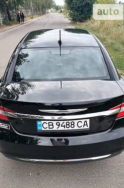 Седан Chrysler 200 2013 в 