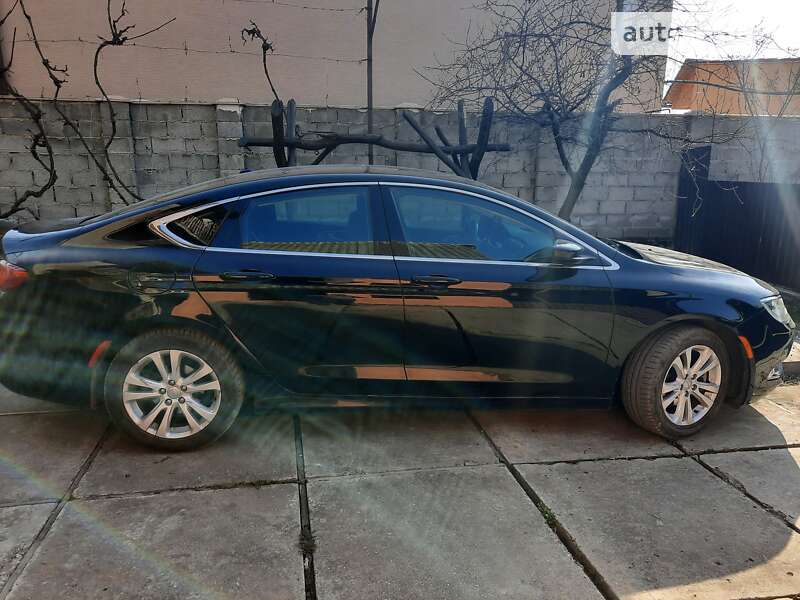 Седан Chrysler 200 2014 в Дніпрі