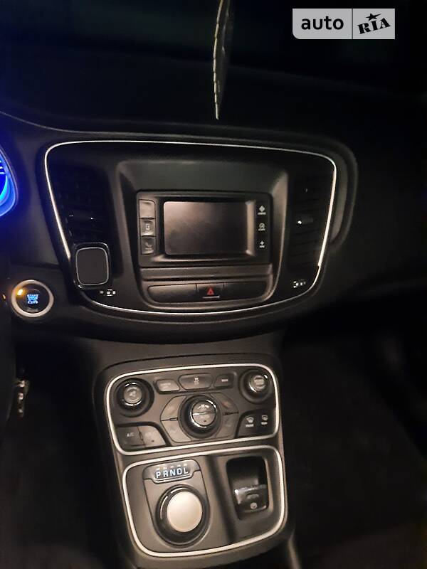 Седан Chrysler 200 2014 в Дніпрі