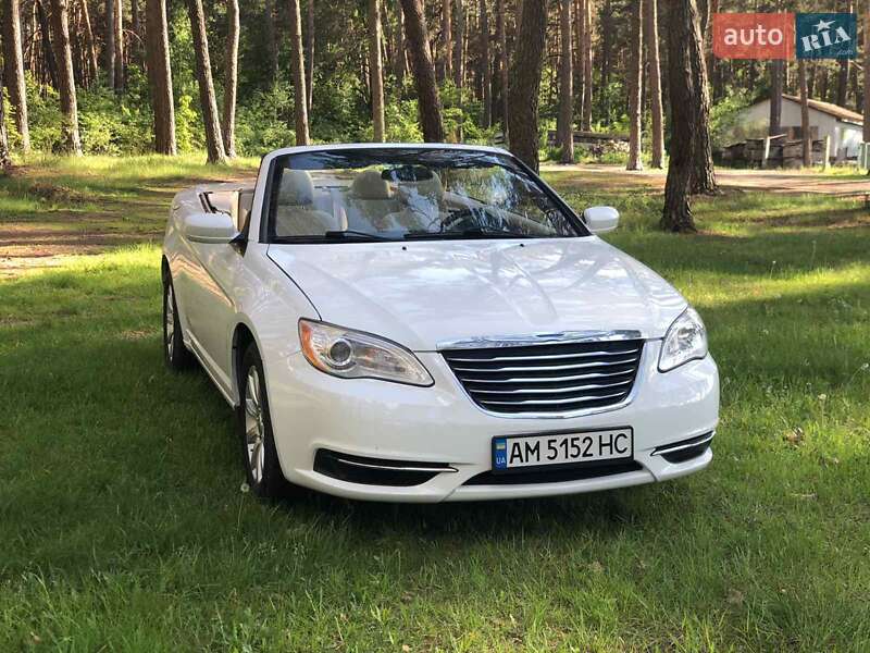 Кабриолет Chrysler 200 2012 в Житомире
