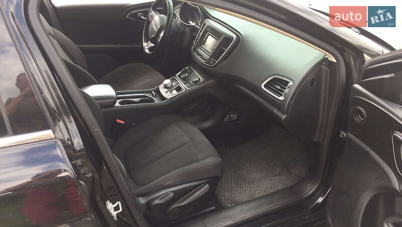 Седан Chrysler 200 2014 в Киеве