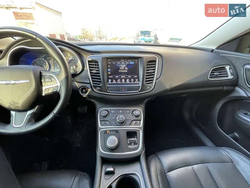 Седан Chrysler 200 2016 в Ковеле