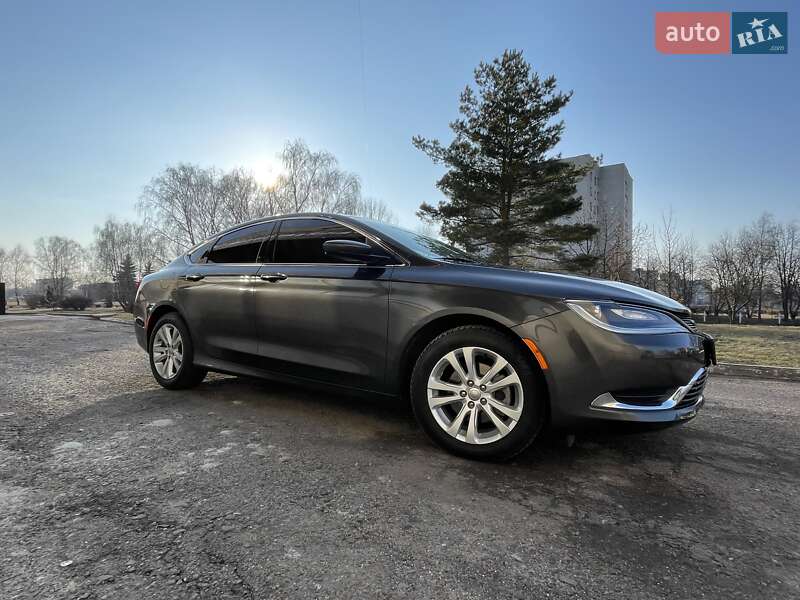 Седан Chrysler 200 2016 в Ковеле