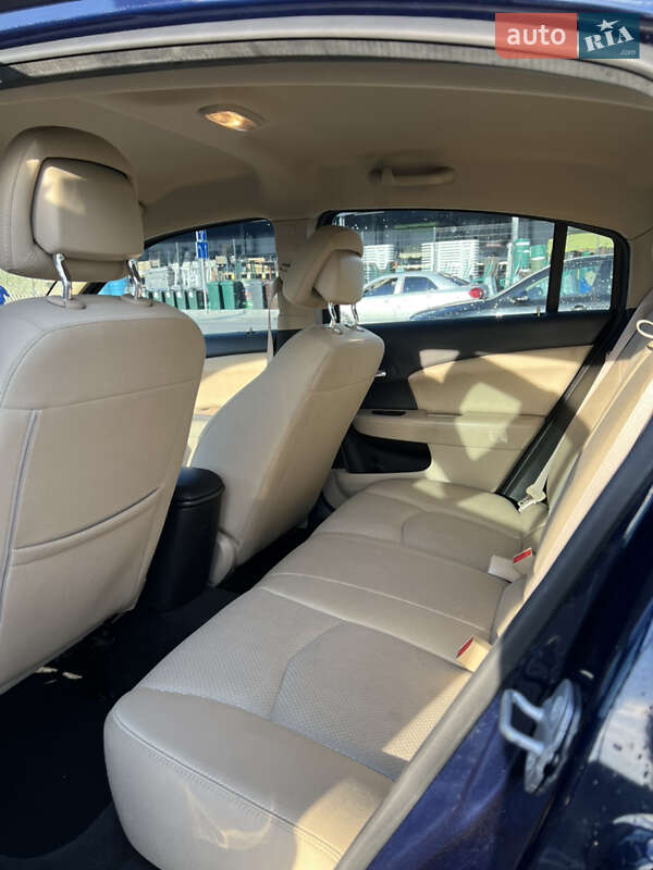 Седан Chrysler 200 2013 в Первомайске