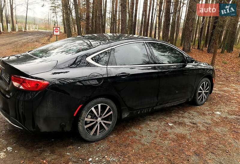 Седан Chrysler 200 2015 в Житомире