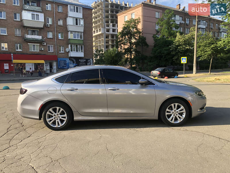 Седан Chrysler 200 2015 в Киеве фото 5 Седан Chrysler 200 2015 в Киеве