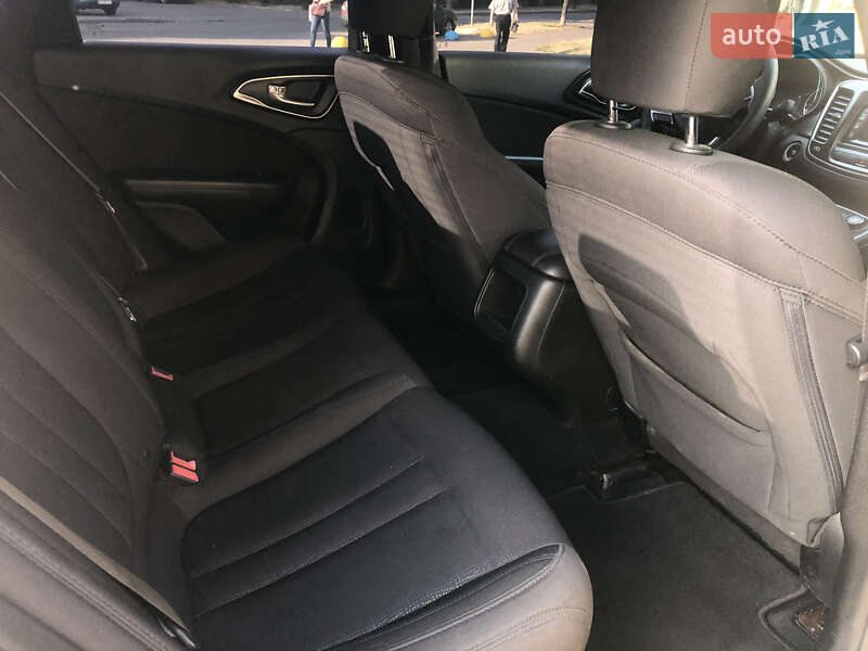 Седан Chrysler 200 2015 в Киеве фото 9 Седан Chrysler 200 2015 в Киеве