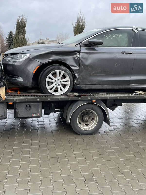 Седан Chrysler 200 2016 в Ковеле