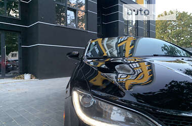 Седан Chrysler 200 2015 в 