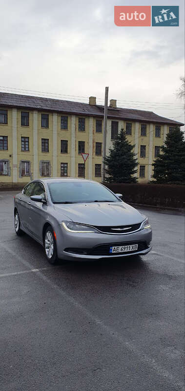 Chrysler 200 2015