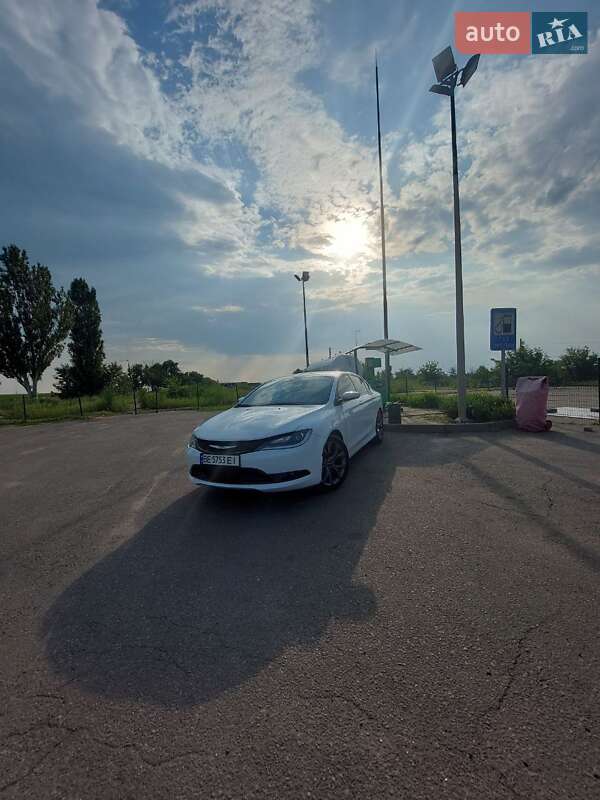 Седан Chrysler 200 2015 в Подільську