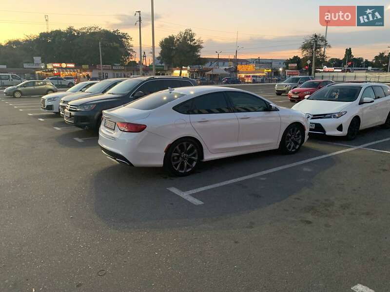 Седан Chrysler 200 2015 в Подільську