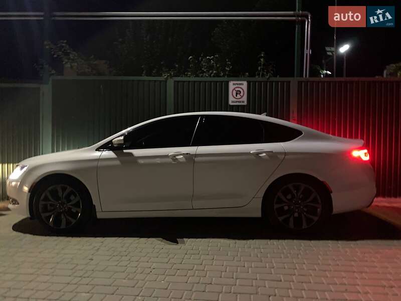 Седан Chrysler 200 2015 в Подільську