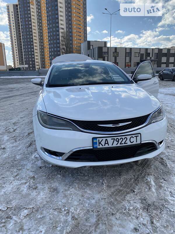 Седан Chrysler 200 2014 в Киеве
