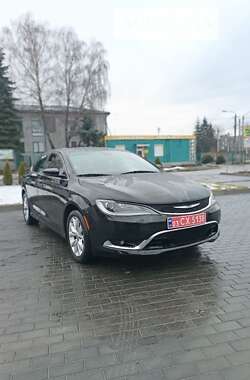 Седан Chrysler 200 2015 в Ровно