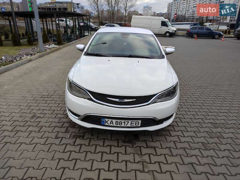 Седан Chrysler 200 2014 в Киеве