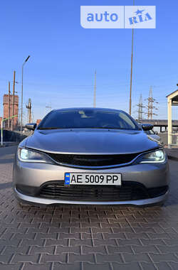 Седан Chrysler 200 2015 в Кривом Роге