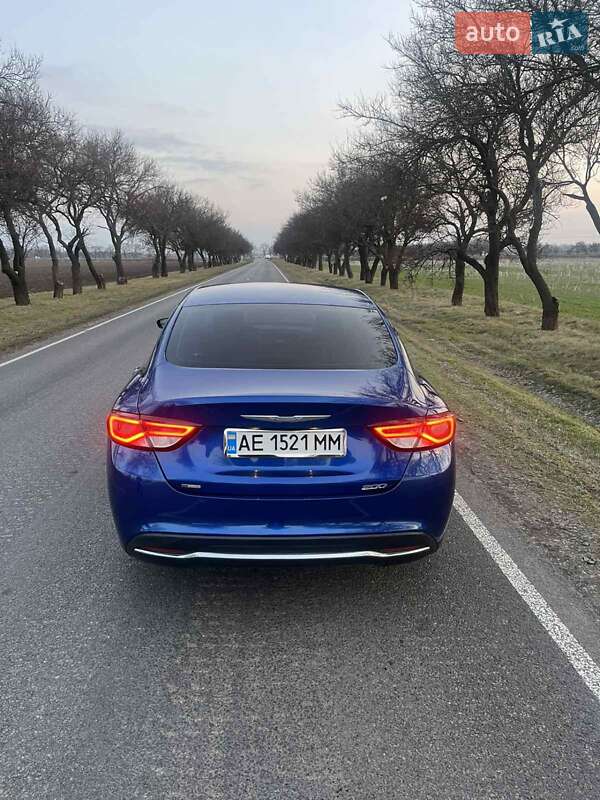 Седан Chrysler 200 2014 в Новомосковске