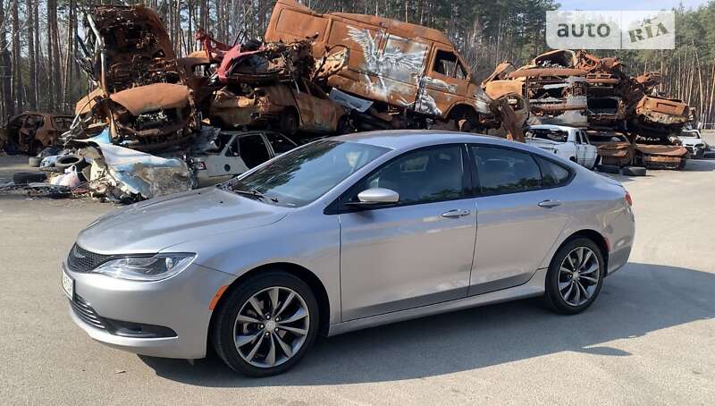 Седан Chrysler 200 2015 в Києві