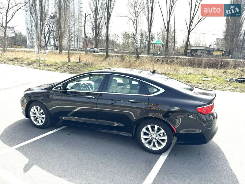 Chrysler 200 2015