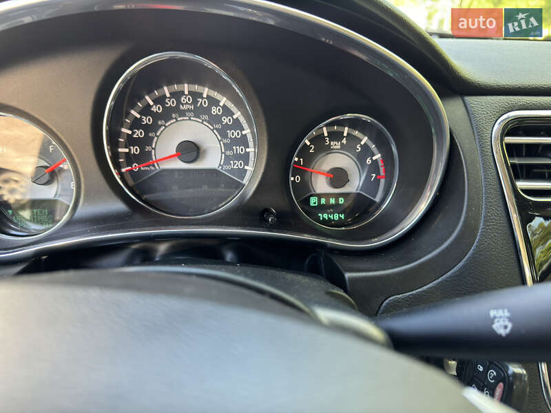 Седан Chrysler 200 2013 в Киеве