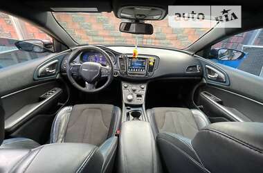 Седан Chrysler 200 2014 в 