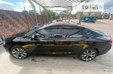 Седан Chrysler 200 2014 в 